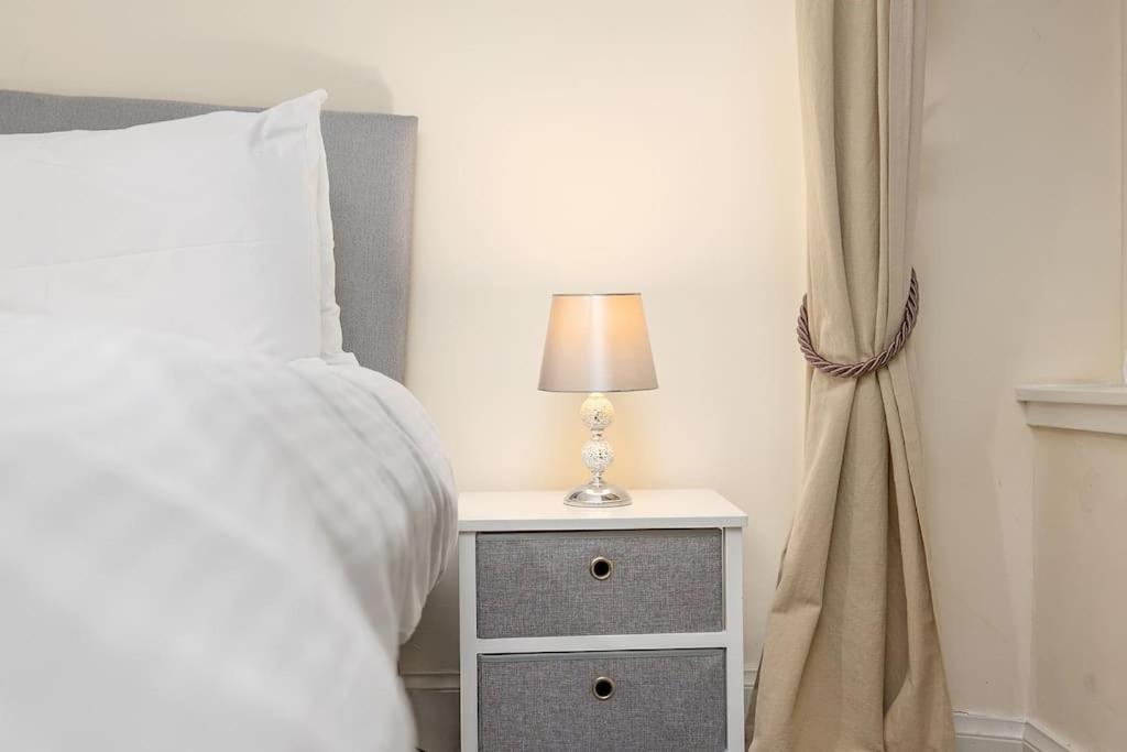 Two Bedroom Apartment-Central Edinburgh-Old Town-Licensed Luaran gambar